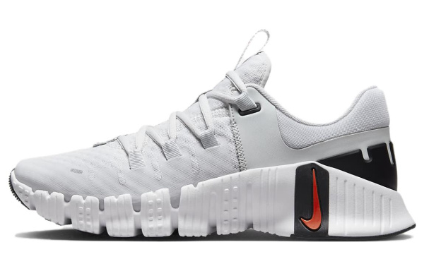 Nike Free Metcon 5 Амортизация Противоскользящие Низкие Кроссовки для тренировок Женские Серый Белый