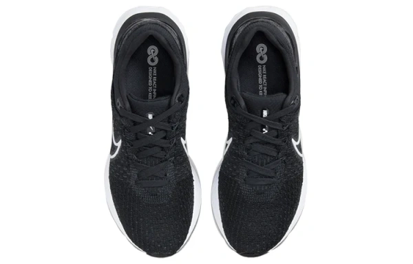 Nike React Infinity Run Flyknit 3 Low Топ Беговые кроссовки Женские Черный Белый