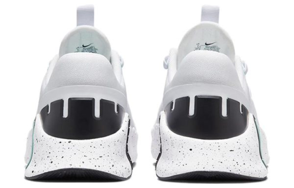 Nike Free Metcon 5 Комфортные Низкие Кроссовки для Тренировок Женские Белые
