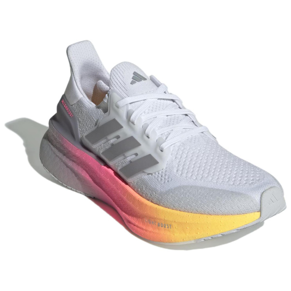Adidas Ultraboost 5,0 Устойчивый к истиранию Дышащие Низкие Беговые кроссовки для женщин Серого цвета