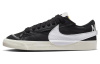 Nike Blazer '77 Jumbo Low Кроссовки для скейтбординга Женские Черно-белые