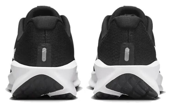 Nike DOWNSHIFTER 13 Комфортная ткань Дышащий Низкий верх Повседневные Городские Коммутирующие Беговые кроссовки Женские