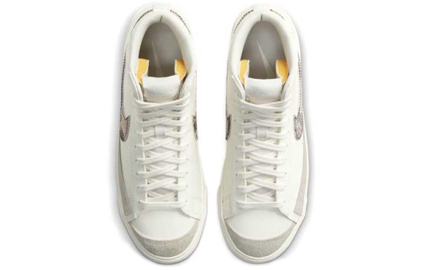 Nike Blazer '77 SE Змеиный принт Покрытие Противоскользящие Амортизация Баланс MID Скейтбординг Женские Экрю
