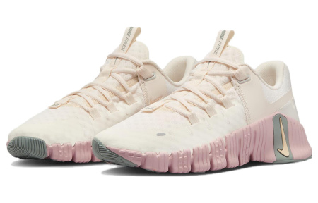Nike Free Metcon 5 Комфортные Низкие Кроссовки для Тренировок Женские Бежево-Розовые