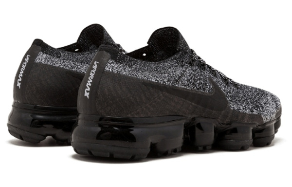 Nike Air Vapormax Низкие Повседневные Беговые Кроссовки для Женщин Черные Белые и Синие